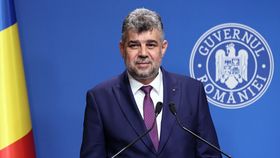 VIDEO Guvernul majorează, angajații protestează! Reacțiea neașteptată a premierului